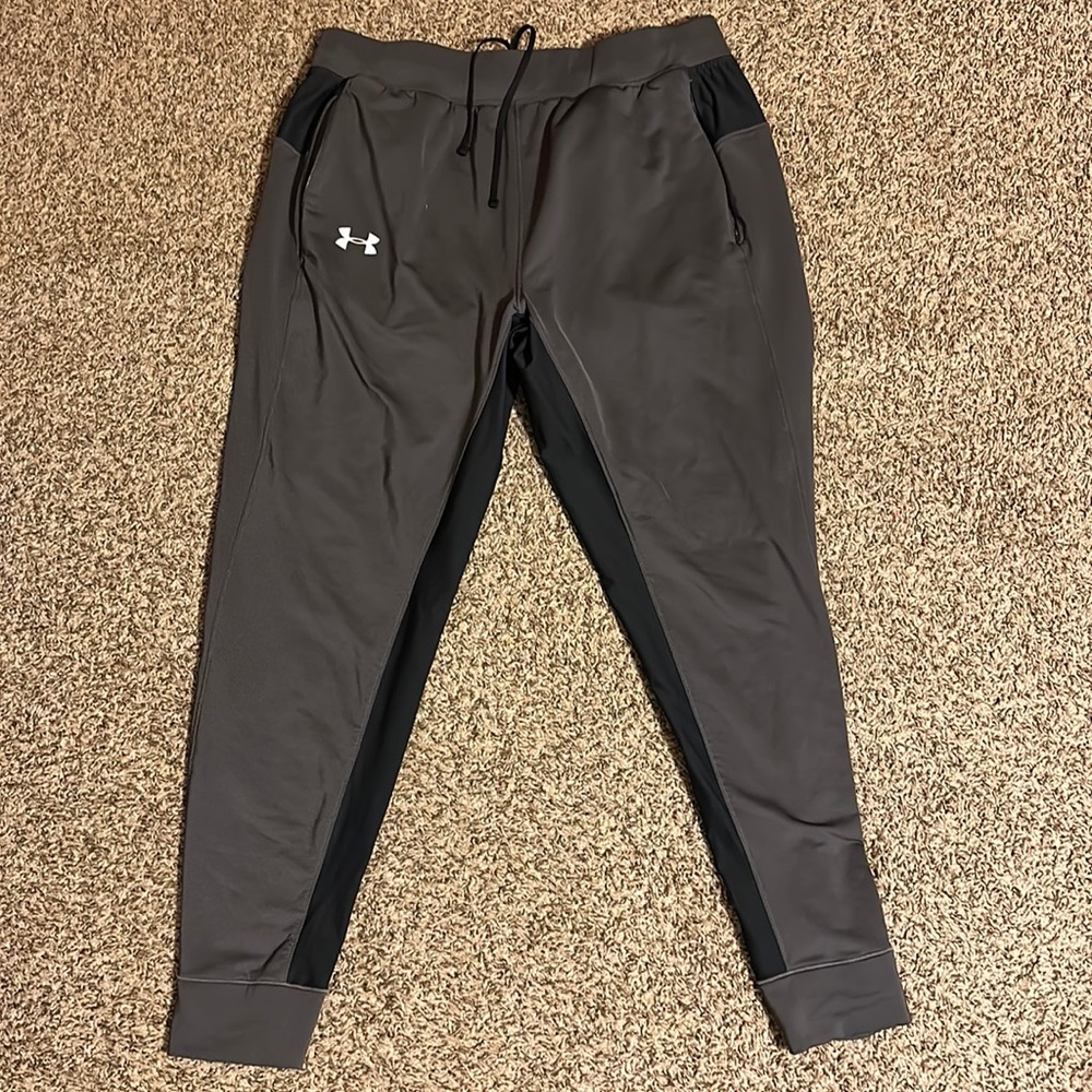 Men’s Under Armor Fitted Joggers